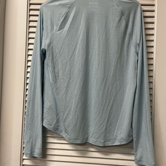 Orvis Women's Light Blue Long Sleeve Top - Picture 4 of 8